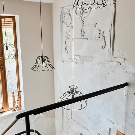 Riverside Design House *