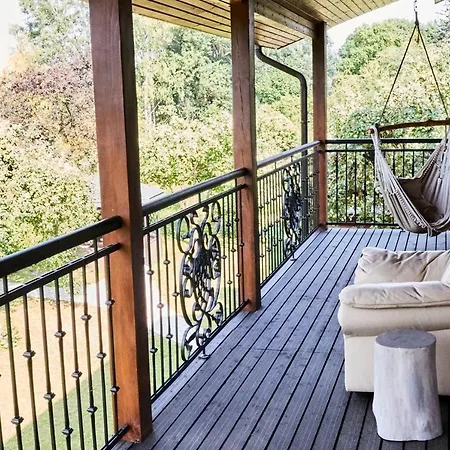 Riverside Design House Hébergement de vacances