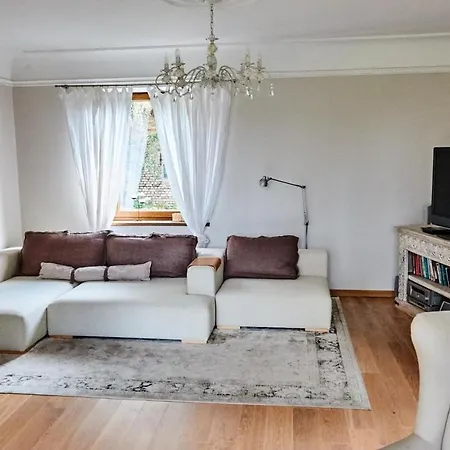 Riverside Design House בית נופש *